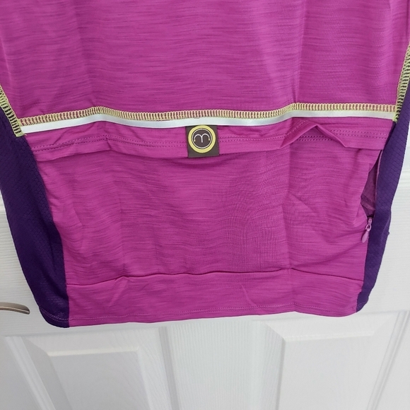 Moxie Cycling Wrap Tee Iris Small NWT - Picture 6 of 8